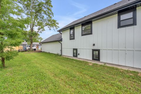 Tiny photo for 718 E 152nd Street, Phoenix, IL 60426 (MLS # 12460468)