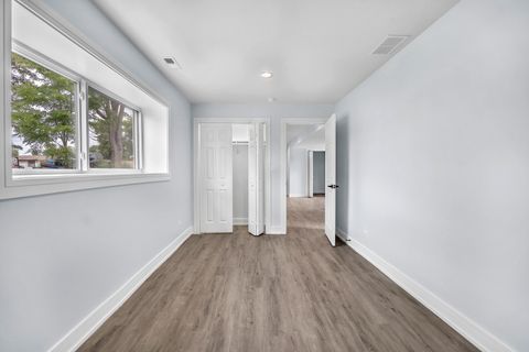 Tiny photo for 718 E 152nd Street, Phoenix, IL 60426 (MLS # 12460468)