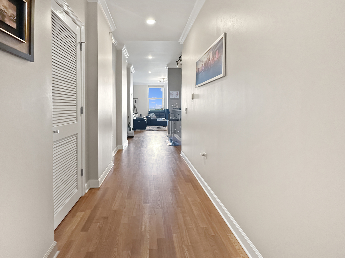 310 S MICHIGAN Avenue 702