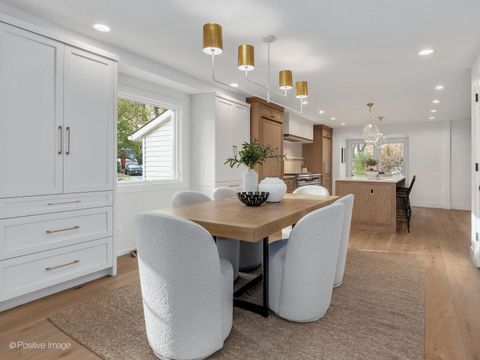 Tiny photo for 140 N Quincy Street, Hinsdale, IL 60521 (MLS # 12520986)