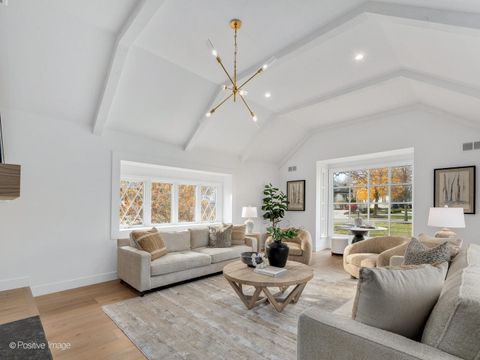 Tiny photo for 140 N Quincy Street, Hinsdale, IL 60521 (MLS # 12520986)