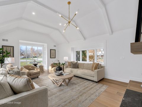 Tiny photo for 140 N Quincy Street, Hinsdale, IL 60521 (MLS # 12520986)