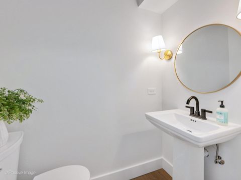 Tiny photo for 140 N Quincy Street, Hinsdale, IL 60521 (MLS # 12520986)