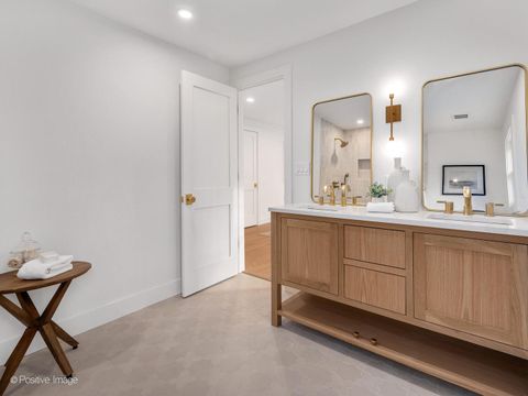 Tiny photo for 140 N Quincy Street, Hinsdale, IL 60521 (MLS # 12520986)