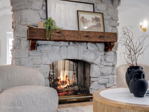 Tiny photo for 140 N Quincy Street, Hinsdale, IL 60521 (MLS # 12520986)