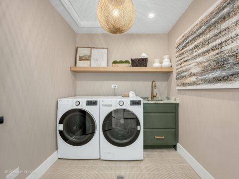 Tiny photo for 140 N Quincy Street, Hinsdale, IL 60521 (MLS # 12520986)