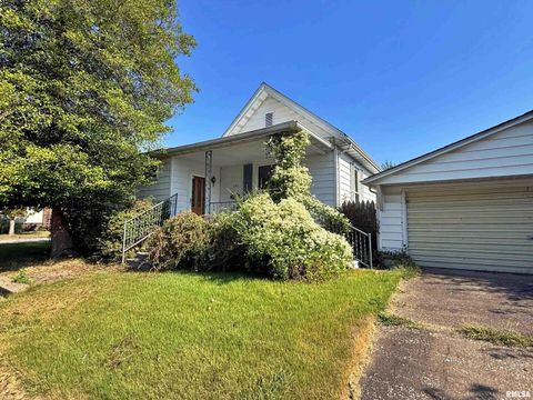 Photo of 601 E 5TH Street, Metropolis, IL 62960 (MLS # EB459778)