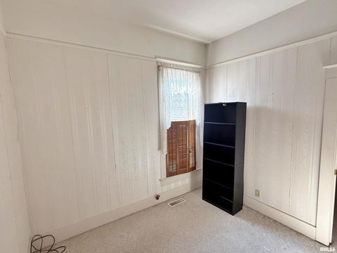 Tiny photo for 601 E 5TH Street, Metropolis, IL 62960 (MLS # EB459778)