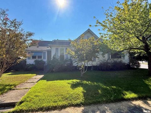 Tiny photo for 601 E 5TH Street, Metropolis, IL 62960 (MLS # EB459778)