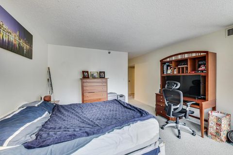 Tiny photo for 33 W DELAWARE Place #13A, Chicago, IL 60610 (MLS # 12400858)