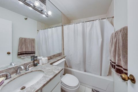 Tiny photo for 33 W DELAWARE Place #13A, Chicago, IL 60610 (MLS # 12400858)