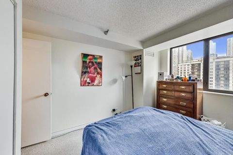 Tiny photo for 33 W DELAWARE Place #13A, Chicago, IL 60610 (MLS # 12400858)