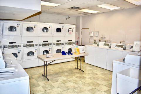 Tiny photo for 33 W DELAWARE Place #13A, Chicago, IL 60610 (MLS # 12400858)