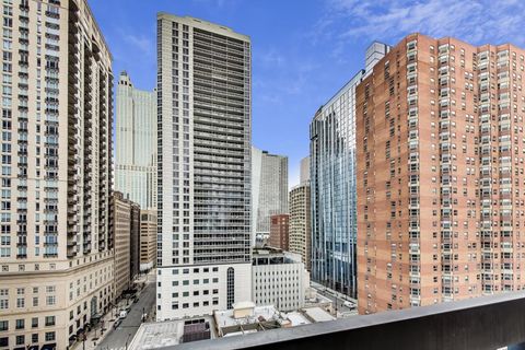 Tiny photo for 33 W DELAWARE Place #13A, Chicago, IL 60610 (MLS # 12400858)