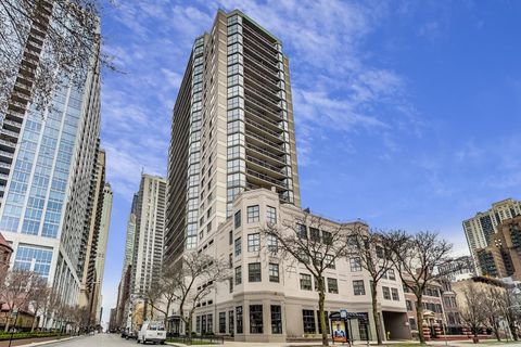Tiny photo for 33 W DELAWARE Place #13A, Chicago, IL 60610 (MLS # 12400858)