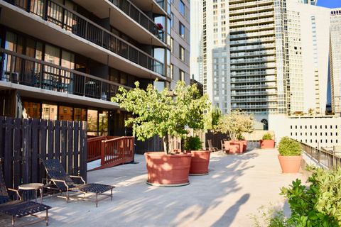 Tiny photo for 33 W DELAWARE Place #13A, Chicago, IL 60610 (MLS # 12400858)