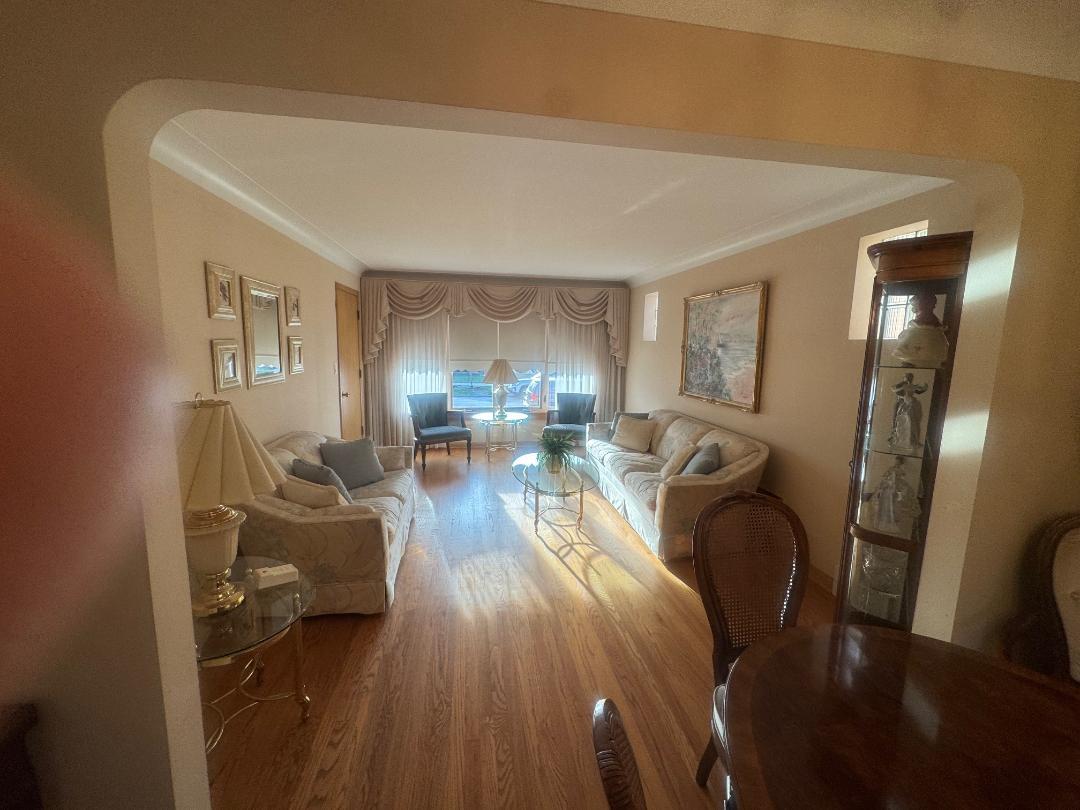 5805 N Merrimac Avenue