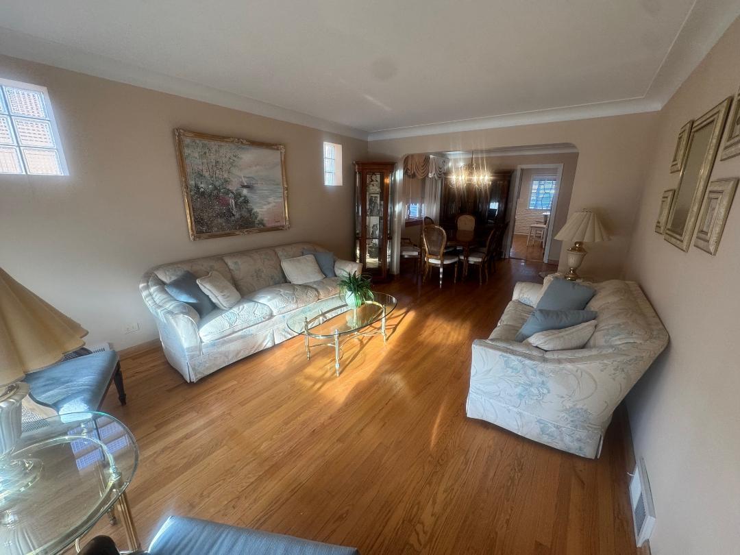 5805 N Merrimac Avenue