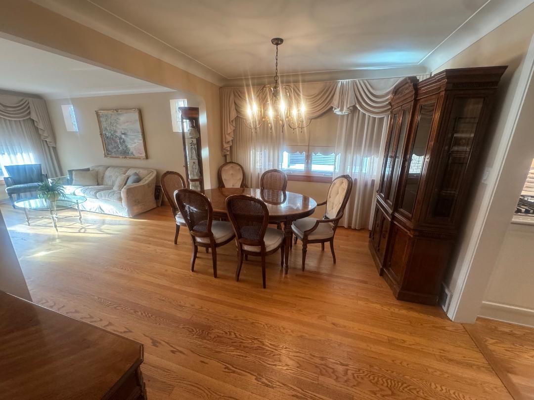 5805 N Merrimac Avenue