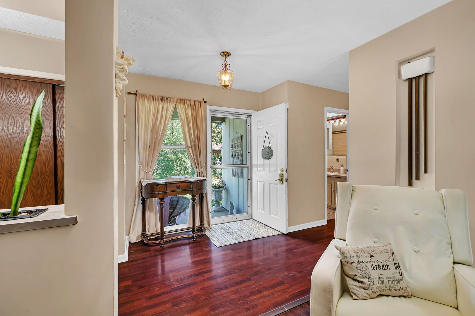 11525 Edgewood Drive