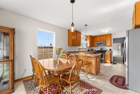 Tiny photo for 215 Misty Ln Lane, Colona, IL 61241 (MLS # 100000226)