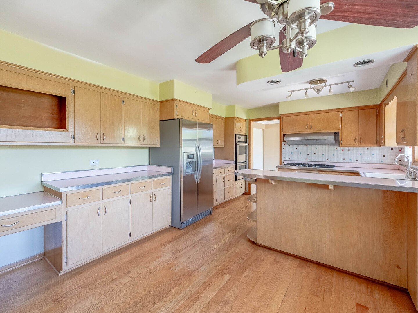 6052 W 128th Street