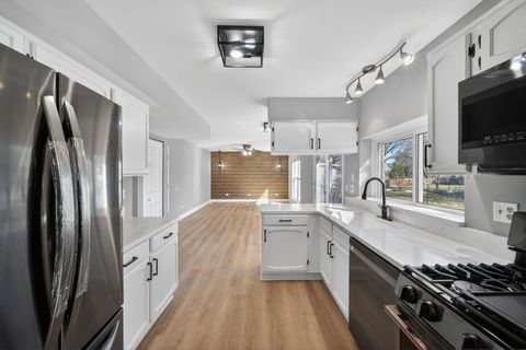 Tiny photo for 1511 Glacier Parkway, Algonquin, IL 60102 (MLS # 12579613)