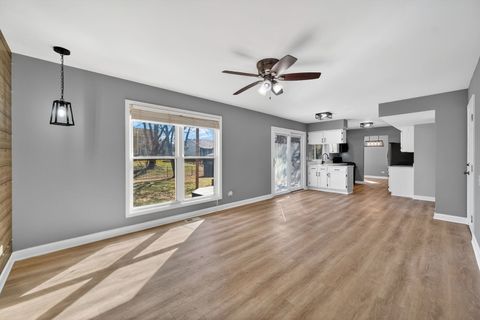 Tiny photo for 1511 Glacier Parkway, Algonquin, IL 60102 (MLS # 12579613)