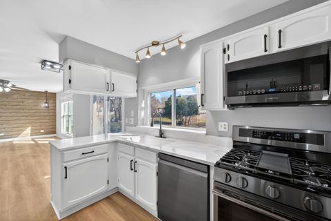 Tiny photo for 1511 Glacier Parkway, Algonquin, IL 60102 (MLS # 12579613)