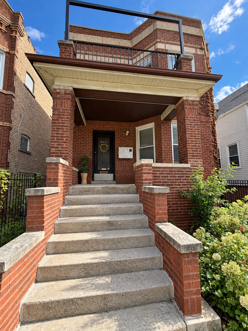 4421 N Kimball Avenue