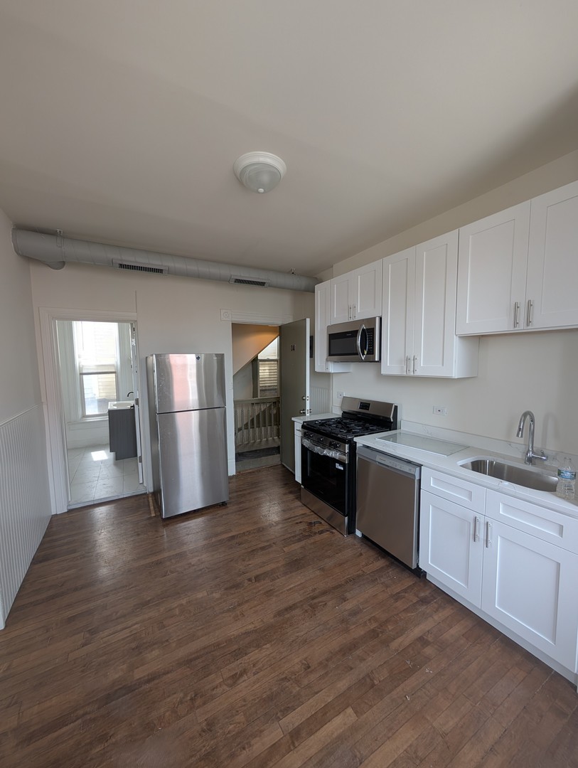 1362 N Bosworth Avenue 2A