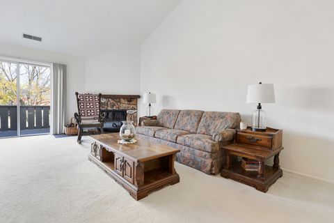 Tiny photo for 350 Newgate Court #V2, Schaumburg, IL 60193 (MLS # 12518636)