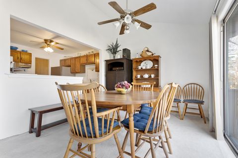 Tiny photo for 350 Newgate Court #V2, Schaumburg, IL 60193 (MLS # 12518636)