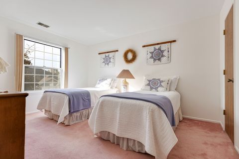 Tiny photo for 350 Newgate Court #V2, Schaumburg, IL 60193 (MLS # 12518636)