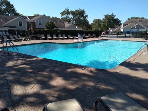 Tiny photo for 350 Newgate Court #V2, Schaumburg, IL 60193 (MLS # 12518636)