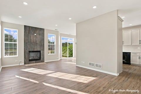 Tiny photo for 2301 Evergreen Circle, McHenry, IL 60050 (MLS # 12774611)