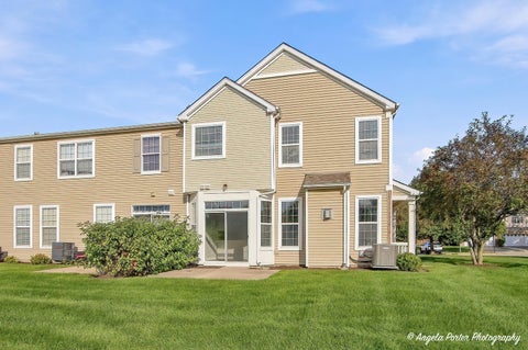 Tiny photo for 2301 Evergreen Circle, McHenry, IL 60050 (MLS # 12774611)