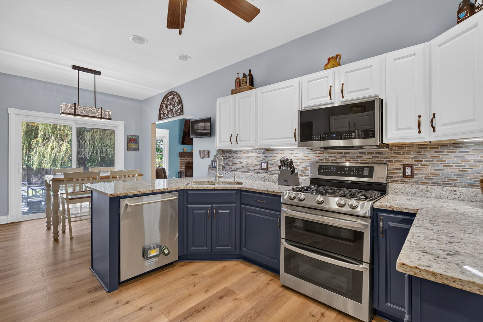 185 FAIRWAY Drive