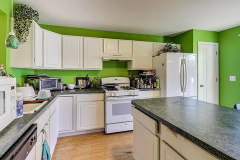 Tiny photo for 716 River Mill Parkway, Wheeling, IL 60090 (MLS # 12507726)