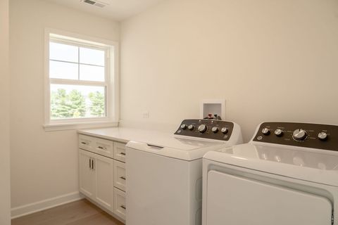 Tiny photo for 513 Amherst Drive, Sycamore, IL 60178 (MLS # 12540835)