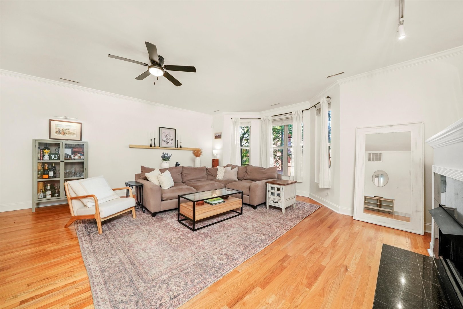 1807 W Addison Street 2W