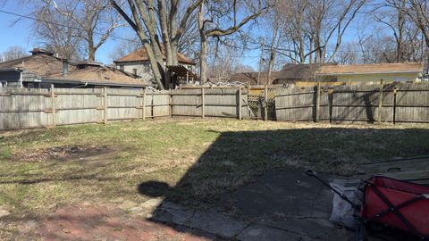 Tiny photo for 504 Douglas Street, Bloomington, IL 61701 (MLS # 12630532)