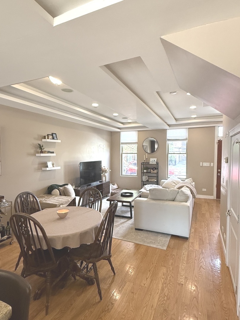 2153 N Richmond Street 2153