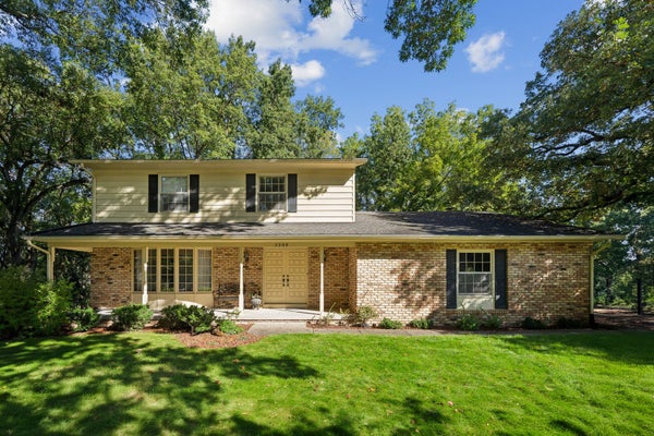 5209 37TH AVENUE CT, MOLINE, IL 61265 - Image 54eb8ffa31165bbb2cb9de09b2b3c6be/2931187411