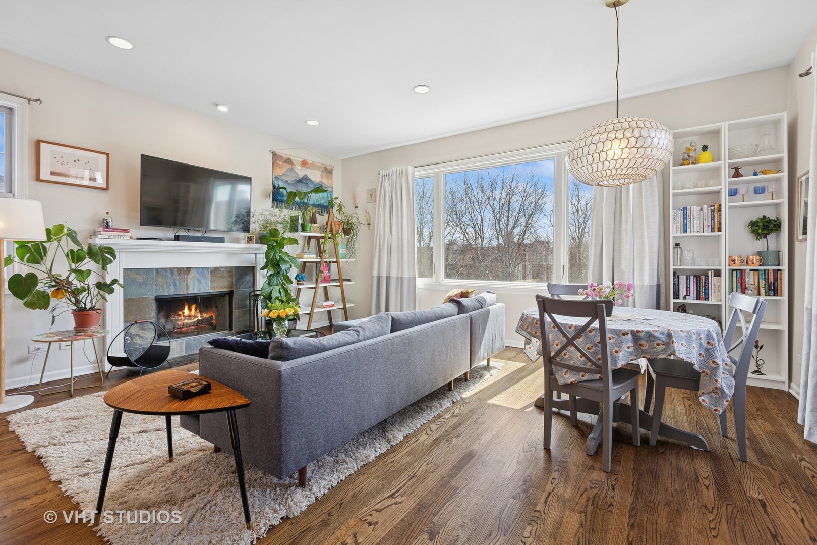 2158 W FOSTER Avenue 3