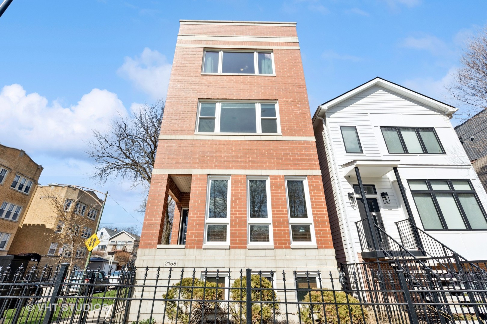 2158 W FOSTER Avenue 3