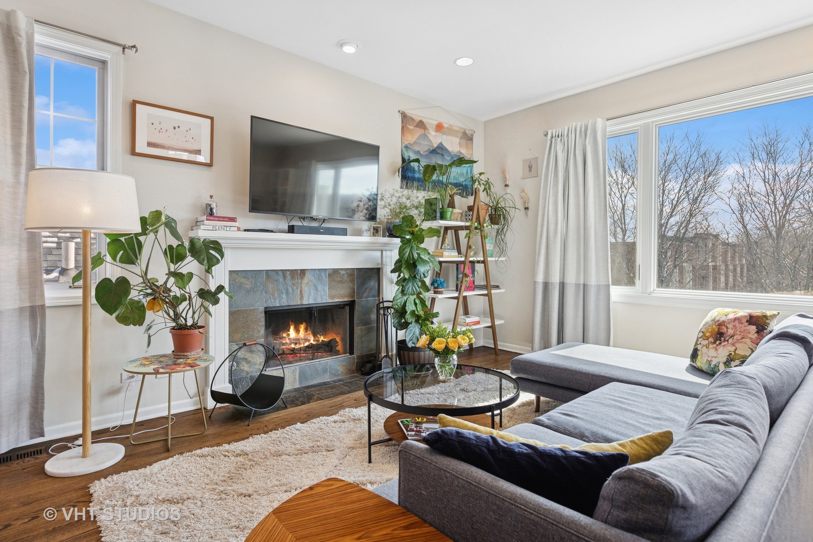 2158 W FOSTER Avenue 3