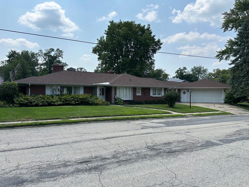 Photo for 107 Towne Street, Morrison, IL 61270 (MLS # 12444214)