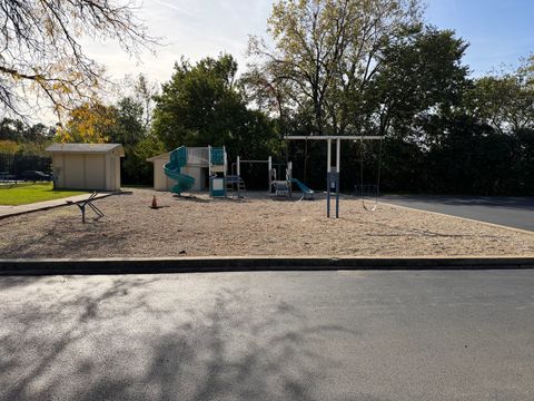 Tiny photo for 100 Willow Lane #201B, Willow Springs, IL 60480 (MLS # 12503768)