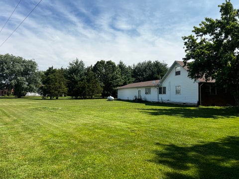 Tiny photo for 10585 N Il Highway 142 Highway, Mt Vernon, IL 62864 (MLS # 12680885)